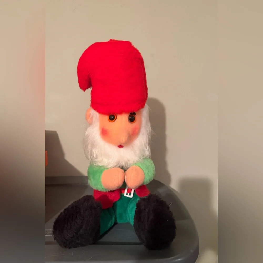 Vintage Irish Christmas Elf Shelf Sitter, Light Pole Hugger Made In Ireland NOS